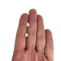 Brinco Coração Cravejado em Zircônias Folheado a Ouro 18k