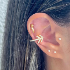 Piercing Seta Cravejado em Zircônias Folheado a Ouro 18K - 1 Ano de Garantia no Banho