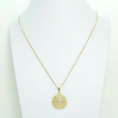 Colar Amaea Pingente Mandala Cravejado em Zircônia Folheado a Ouro