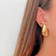 Brinco Amaea Gota Folheada a Ouro 18k