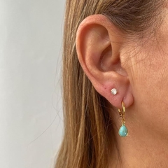 Brinco Folheado a Ouro 18k com Pingente Howlita Azul Amaea Semijoias