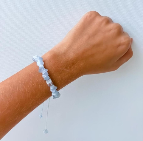 Pulseira de Cascalho Azul Céu com Alongador