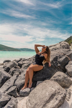 MAIÔ PLUS SIZE PRETO ARGOLA na internet