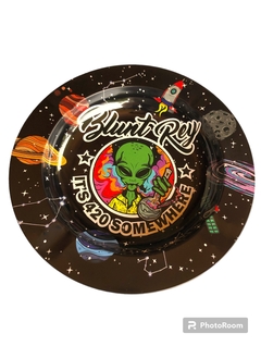 Imagen de Cenicero Blunt Rey colores metal