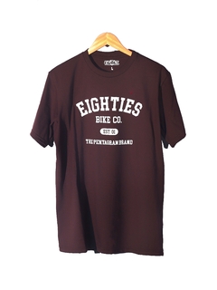 REMERA EIGHTIES COACH TEE (TSHEIG030) - comprar online