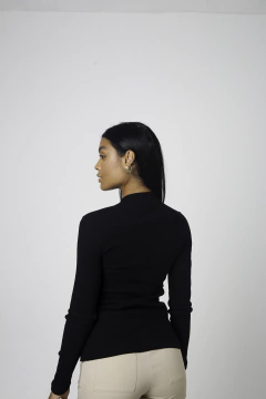 GOLA TURTLENECK MANGA LONGA EM RIBANA DE ALGODÃO - PRETA