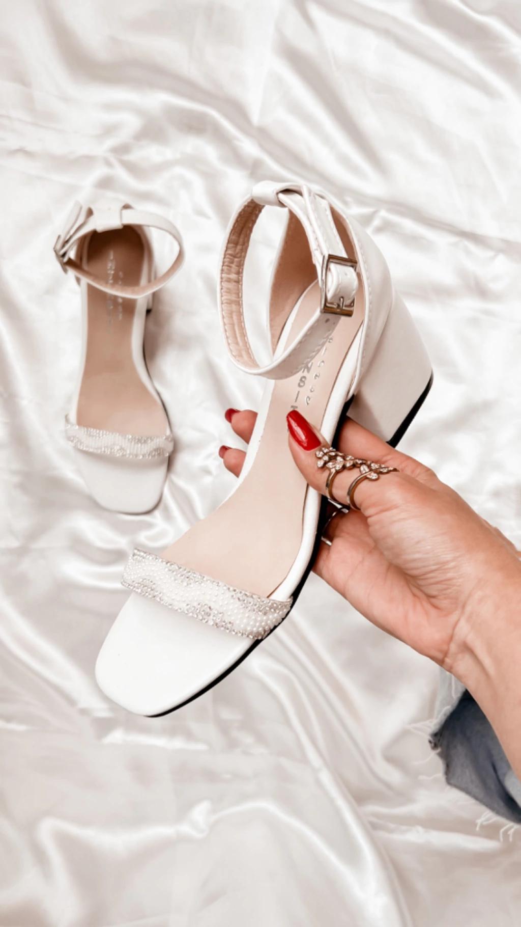 Sandalias Mujer Taco Perlas Glitter Maria blanco.