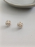 Brinco Mini Pérolas e Zircônias Banhado a Ouro 18k na internet