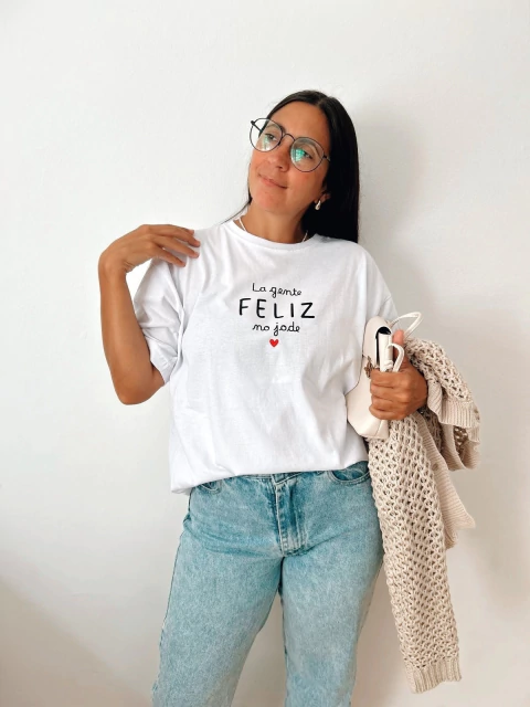 La gente feliz no jode