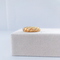Anel Croissant Regulável Banho de Ouro - Elephann Acessórios