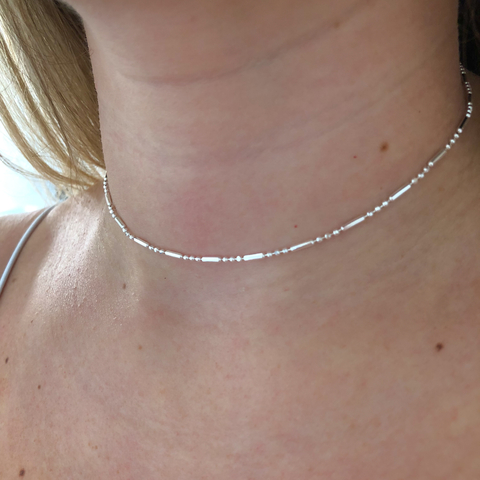 Choker Palito e Bolinha Banho de Prata