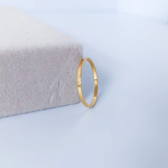 Anel Liso Achatado Banho de Ouro 18k