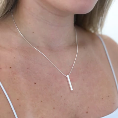 Colar 45cm Pingente Palito Banho de Prata na internet