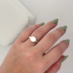 Anel Face Redondo Regulável Banho de Prata - comprar online