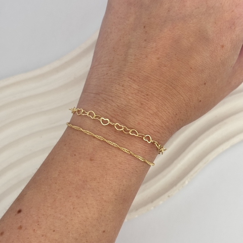 Pulseira Dupla Corrente Singapura + Corações Banho de Ouro - comprar online