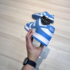 Sb Dunk Low azul e branco - Loja closet7