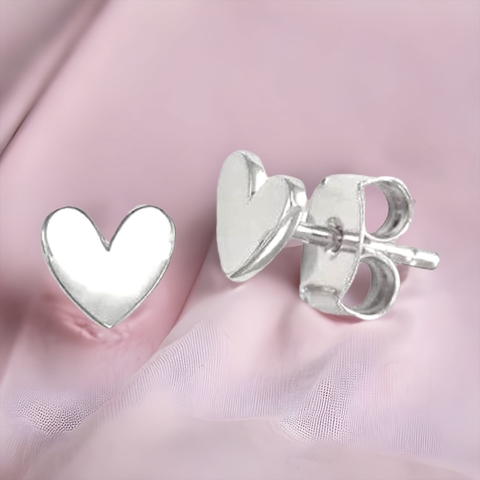 Brinco de prata coração 0,8 cm