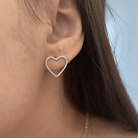 Brinco de prata coração vazado - comprar online