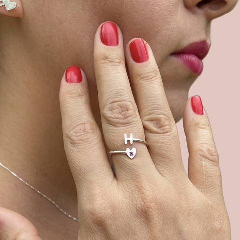 Anel regulável letra coração ponto de luz