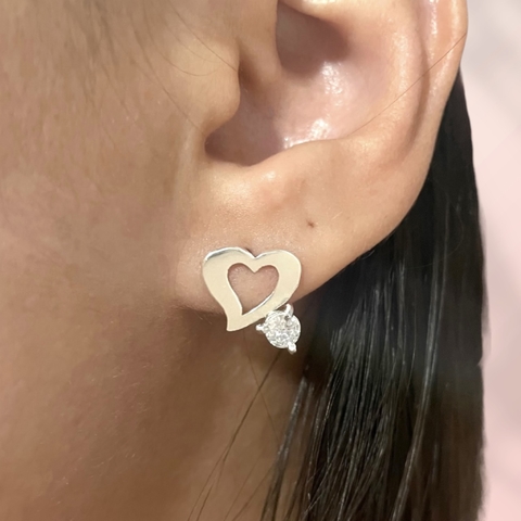 Brinco coração ponto de luz de prata - comprar online