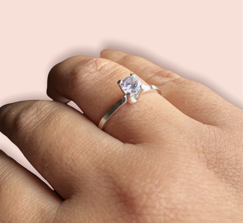 Anel solitário de prata