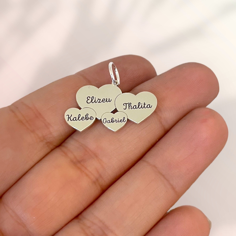 Pingente de prata coração com 4 nomes