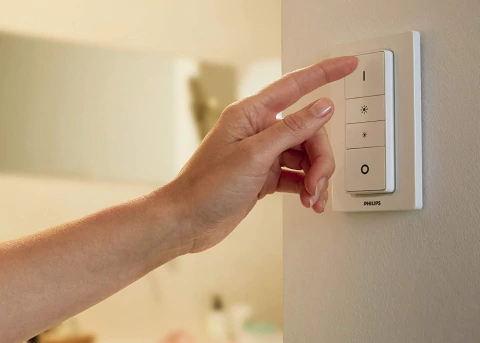 Philips Hue White & Color Ambiance Xamento Large l Bathroom Smart Ceiling l Luminária de Teto Inteligente Grande l Feita para Banheiros l A Prova D' Água l WiFi e Bluetooth l Alto Fluxo Luminoso 3.700 lumen l LED Integrado l Compatível com Alexa, Apple Homekit & Google Assistant l Requer Hue™ Bridge