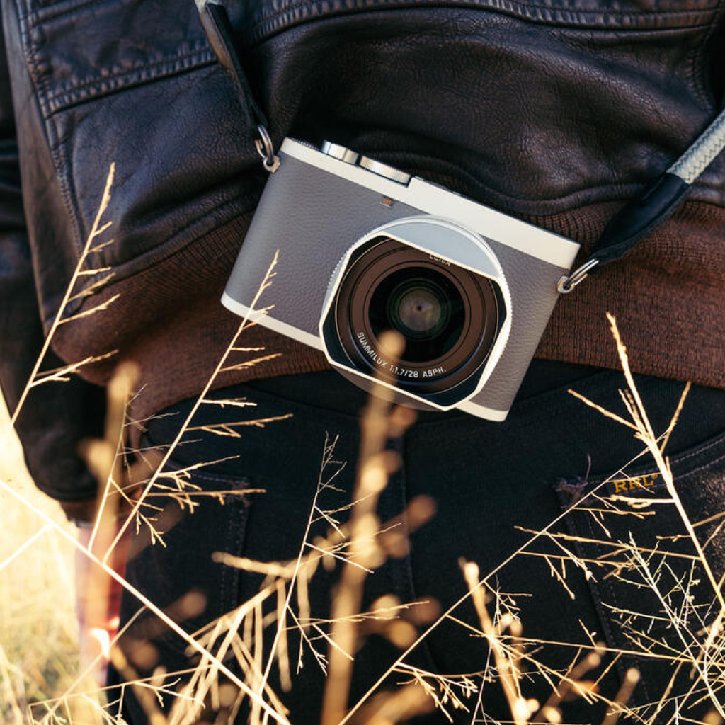 Leica Q2 "Ghost" by Hodinkee Digital Camera , High-end Camera - Loja do Jangão - InterBros