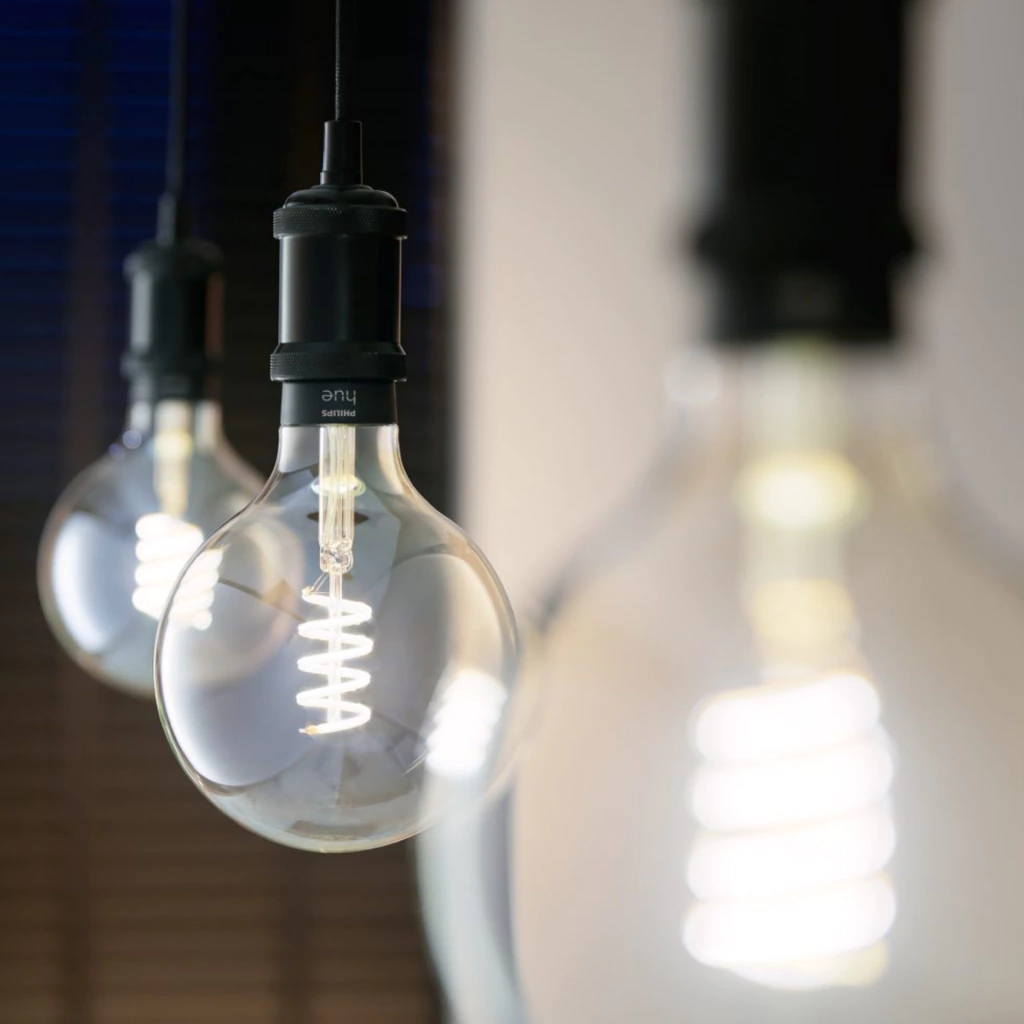 Philips Hue White Ambiance Dimmable Smart Filament G40 l Lâmpada Globo Gigante l LED de Filamento Vintage l 2ª Geração l Mais Brilhantes l Branco Quente a Branco Frio | Compatível com Alexa, Apple Homekit & Google Assistant | Funciona com Bluetooth e/ou com a Hue Bridge - online store