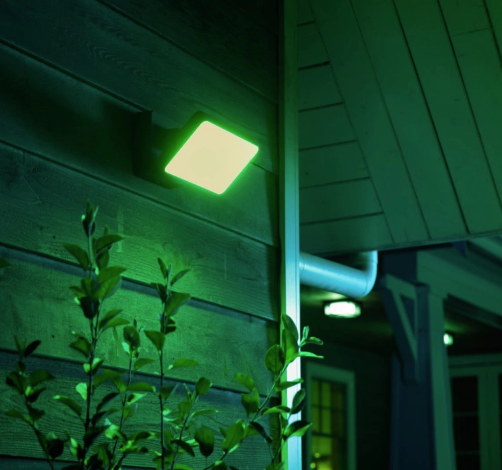 Philips Hue Discover Outdoor Floodlight l Luminária de Parede l Projetor de Segurança l Poderoso Fluxo Luminoso 2.300 lumen l LED Integrado l Compatível com a Alexa, Apple Homekit & Google Assistant | Requer Hue Bridge - tienda online