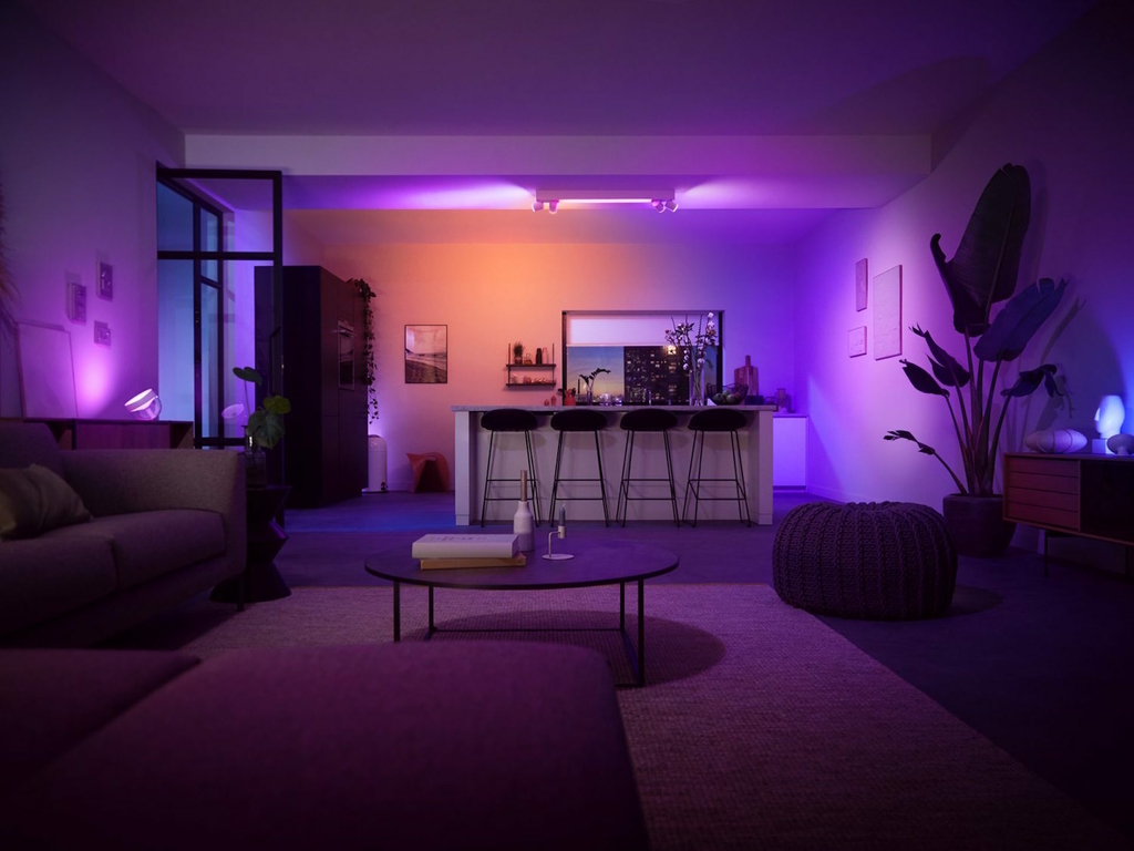 Philips Hue White & Color Ambiance Centris l Smart 4-Spots Ceiling Bar l Luminária de Teto l Ajuste cada Luz Individualmente l Poderoso Fluxo Luminoso 4.200 lumen l Compatível com Alexa, Apple Homekit & Google Assistant | Funciona com Bluetooth e/ou com a Hue Bridge - loja online