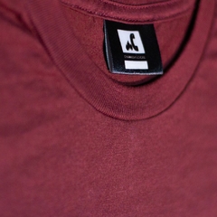Camiseta Tubular Chamada Local "Vinho" - Cena Skate Shop