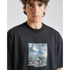 Camiseta Volcom Comfort Passing "Preta"