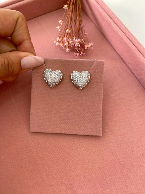 Brinco Coração Cravejado