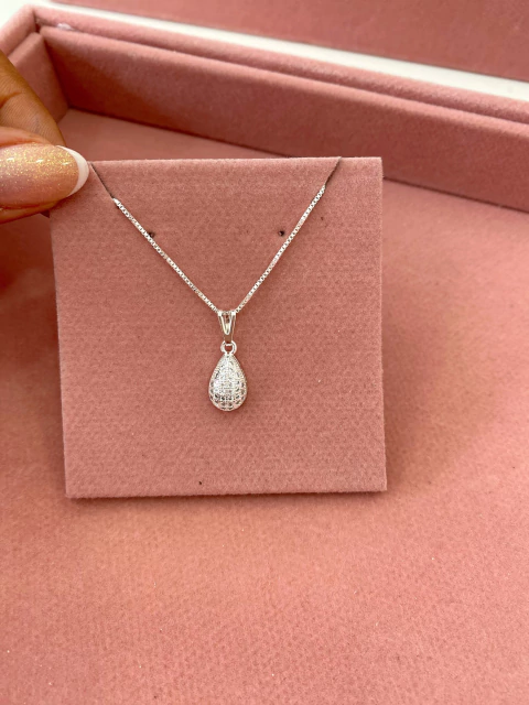 Colar gota cravejado