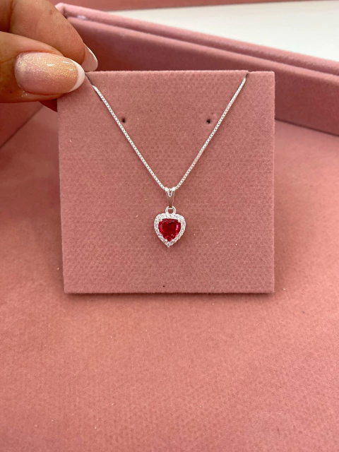 Colar coração vermelho