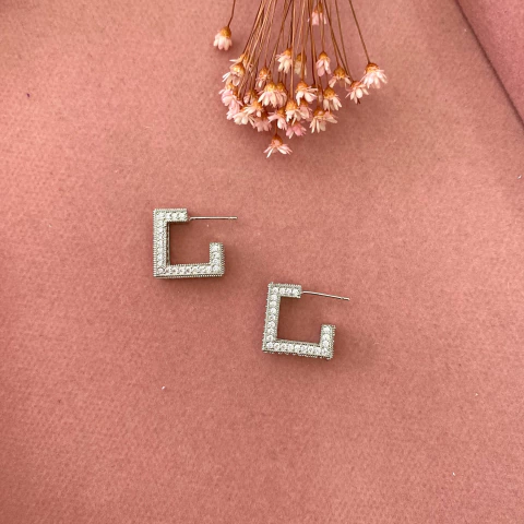 Argola Quadrada cravejada