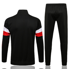 Conjunto Manchester United I na internet