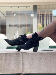 Imagem do Bota camurça com amarrações