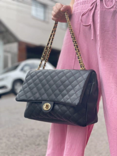 Bolsa Chanel preto na internet