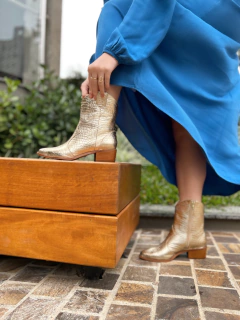 Bota western croco gold - Jamile Calçados Exposição