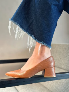 Scarpin Leoni Caramelo - loja online