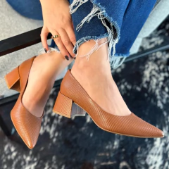 Scarpin Leoni Caramelo - comprar online