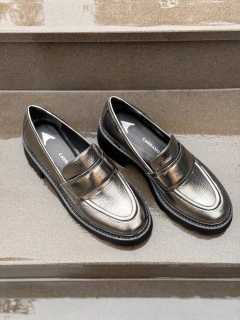 Mocassim tratorado ônix na internet