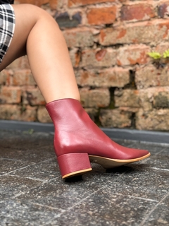 Bota Carol Syrah na internet