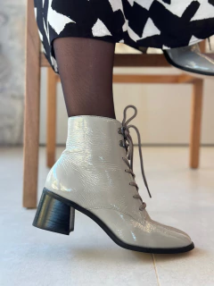 Bota Mariana Fendi Verniz - Jamile Calçados Exposição