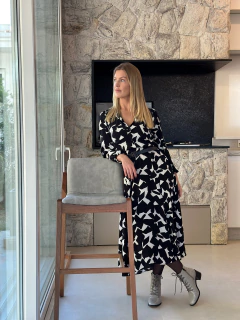 Bota Mariana Fendi Verniz na internet