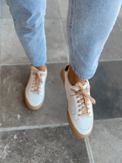 Tênis Juliana White and Camel - Jamile Calçados Exposição