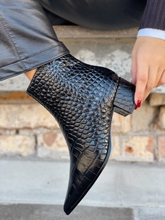 Bota crocodile black - comprar online