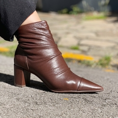 Bota Victoria Marrom - comprar online